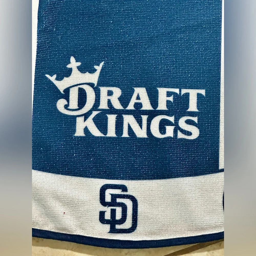 San Diego Padres Draft Kings Game Giveaway 50” Round Beach Towel CLEAN